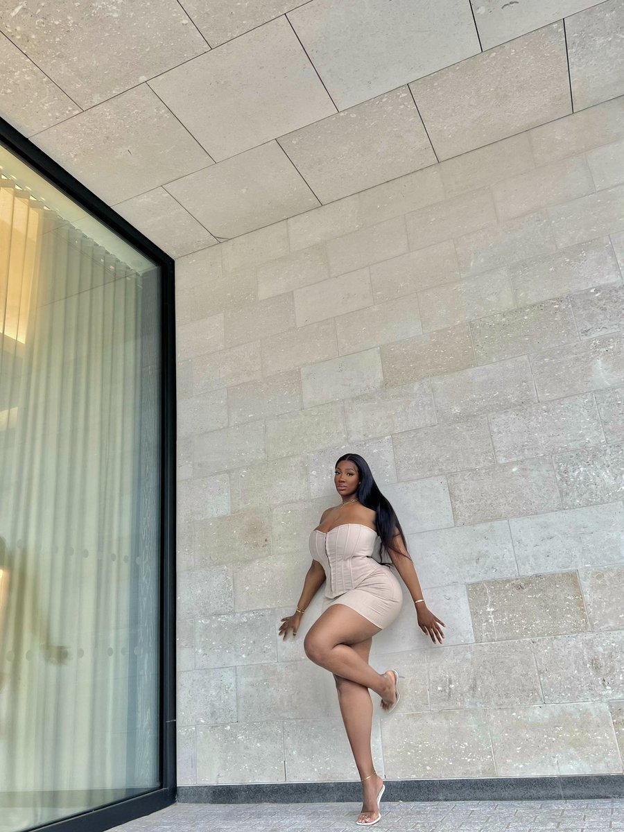 shani-jamilah-on-twitter-legs-for-days