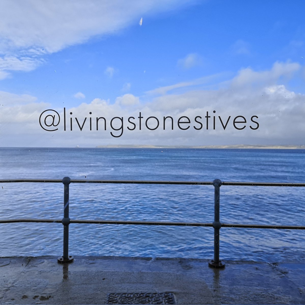 Had a lovely stroll before the rain arrives and discovered a lovely gallery, Livingstone St Ives, some really lovely work on show.  #Stives #Cornwall #Cornwallart #anicestroll