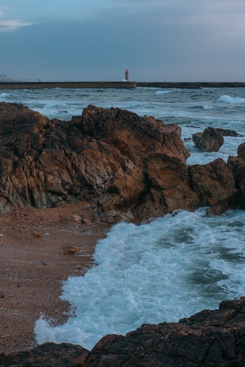 Just look, that`s outstanding! 

 #Water #Sky #Azure #Cloud #Naturallandscape #Coastalandoceaniclandforms #Horizon #Windwave #Bedrock #Formation