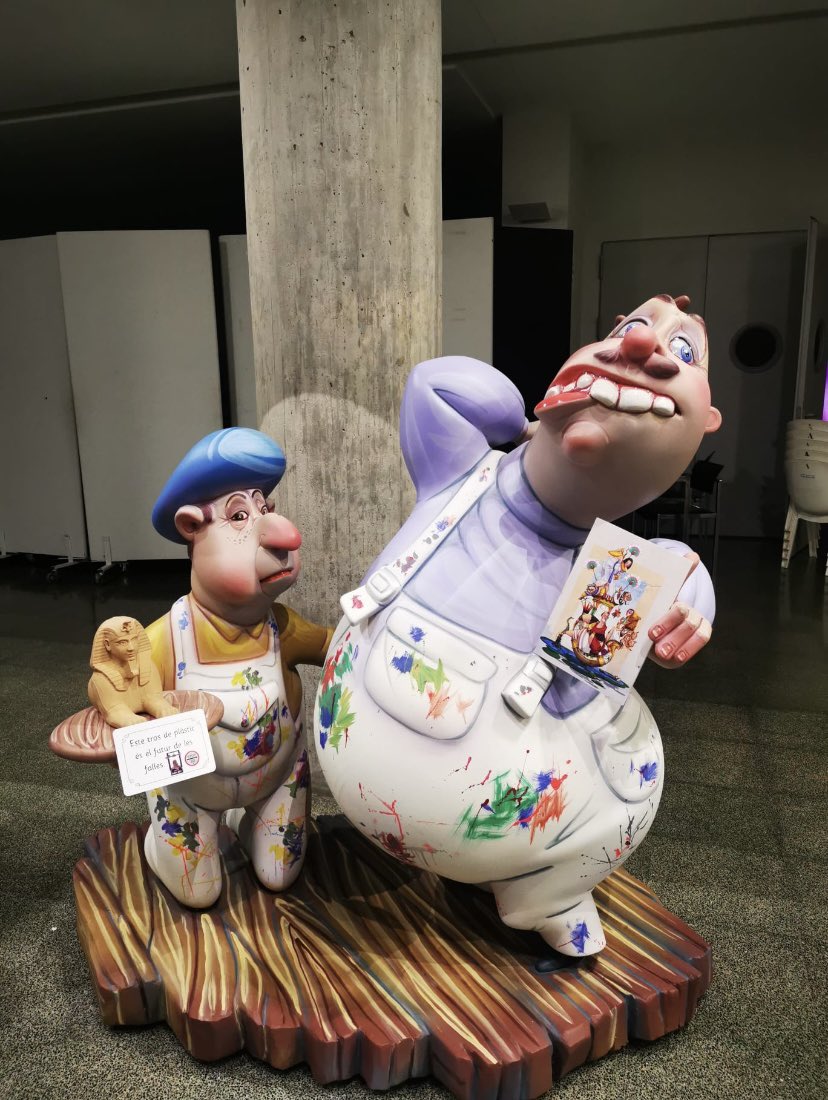 Ahir, acabàvem el dia amb una doble alegria, ja que aconseguíem fer un doblet amb els ninots indultats!
🏆 Premi Ninot Indultat 
🏆 Premi Ninot Indultat Infantil

Enhorabona als nostres artistes fallers Juan Carlos Díaz (infantil) i José Sanchís (gran) pel seu treball! 👨🏼‍🎨👨🏻‍🎨