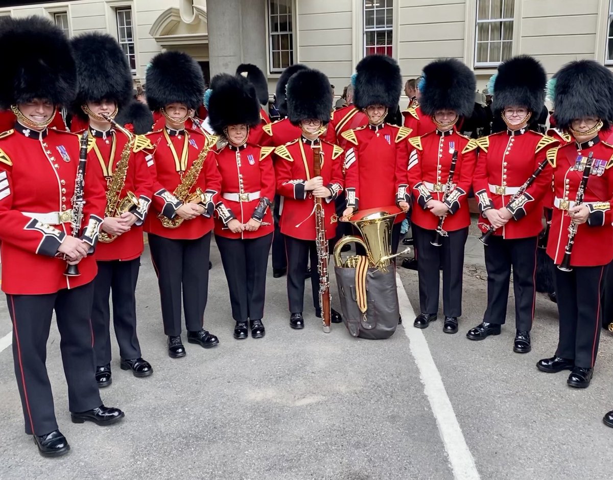 Happy International Women’s Day from everyone in the band. Here’s a photo of our ladies of the band just before going out on parade. If you would like to express your interest at being a part of the team follow the link - forms.office.com/e/dpBVsBJA0v