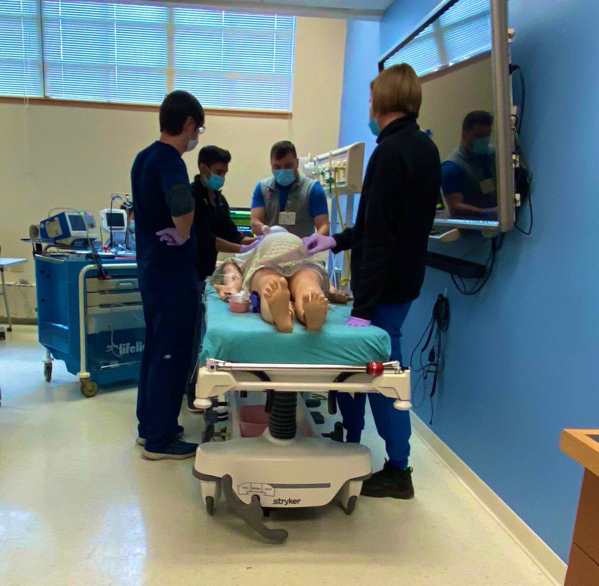 BPolnaszek's tweet photo. Great day of #multidisciplinary sims @BrownMedicine @BrownObGyn #MFM #OBEmergency #EM thanks for hosting @BrownEMRes https://t.co/WsPMxJpMM6