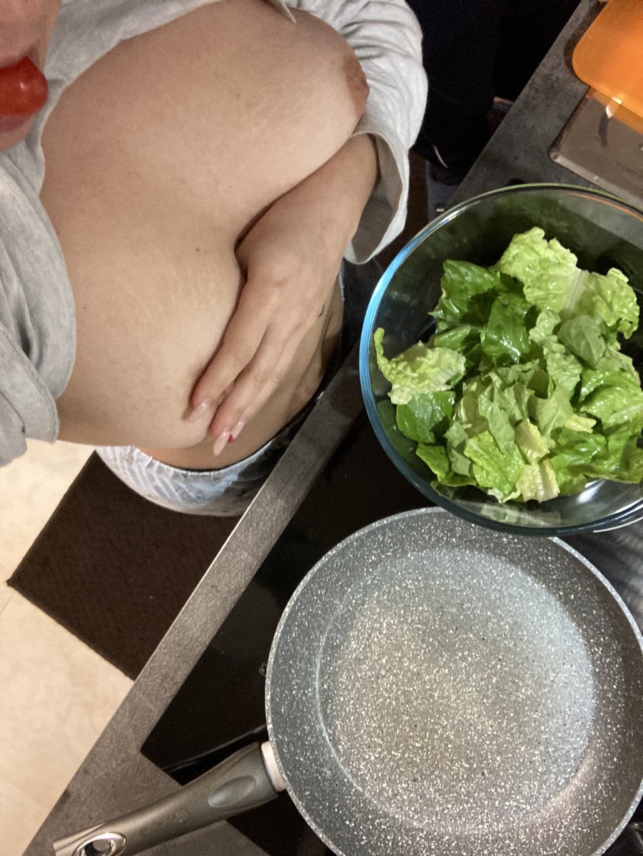 therealsery_'s tweet photo. Buona cena a tutti💋💦 https://t.co/FGtukCqOHo