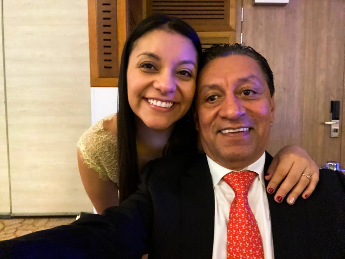 stefanybope's tweet photo. Feliz cumpleaños al mejor Papito del mundo te amoooo https://t.co/VHfczU9zv5