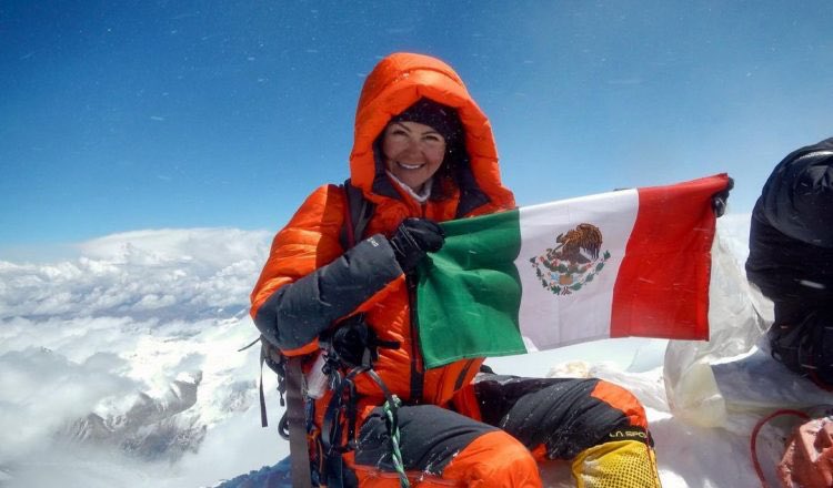 🚨🏔Ce printemps en Himalaya, la Mexicaine Viridiana Álvarez va tenter de gravir l’Everest sans oxygène (il y aura donc 4 dames sur la montagne avec ce défi). Pour rappel, seulement 9 grimpeuses dans l’histoire ont réussi à gravir le plus haut sommet de la terre sans O2 #everest