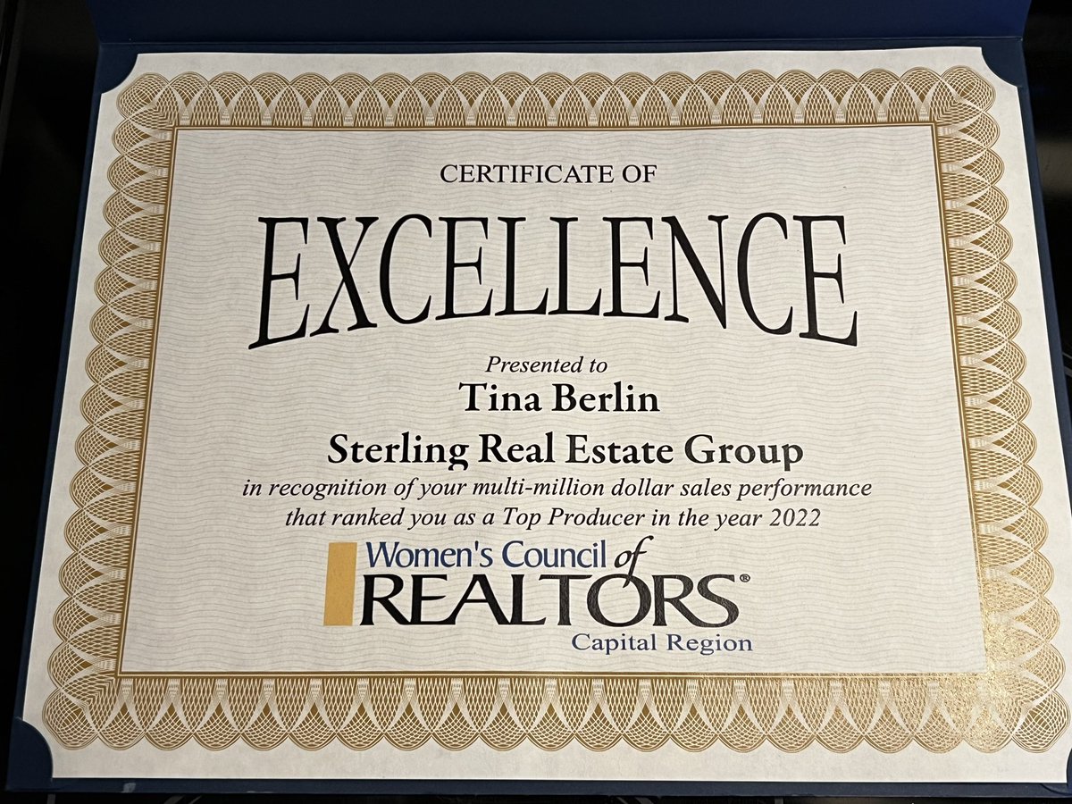 lilbeaner24's tweet image. Shout-out to all my clients and my support system for helping me achieve this goal 🥰 I’m excited to continue helping you all achieve your future goals!! #breakfastofchampions #Only2YearsIn