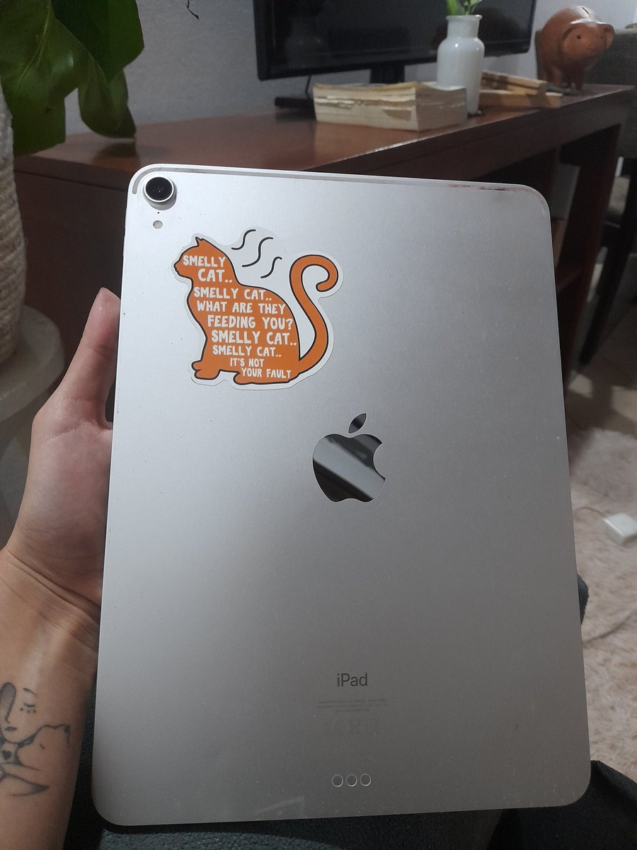 alexjacquier13's tweet photo. Holaaa, vengo a vender todo porque se tiene que operar mi perrita bebé, tiene un parásito rarísimo y es urgente la cirugía. Vendo mi Apple iPad Pro 11" Wifi 64 GB - Plata en perfectas condiciones por 4.000.000 Gs. Rt por fa https://t.co/3Rml8O3cO4