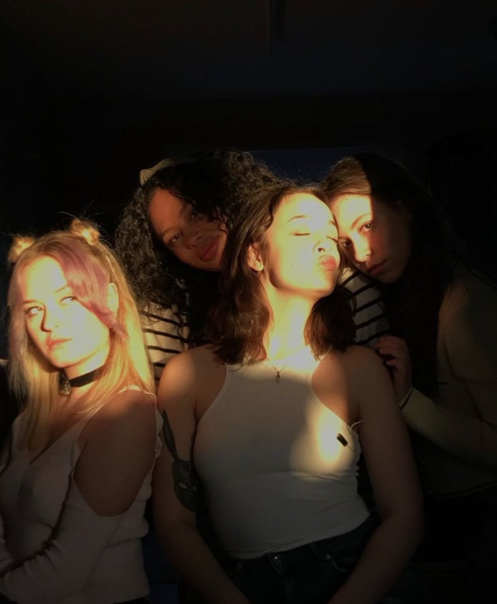 the women of young royals>