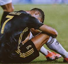 a5medv's tweet photo. شبيحة رونالدو لأول مرة يظهرون على التايم لاين من بعد انتقالهم لدوري روشن ، والمشكلة انهم يقللون من ميسي ويصفونه بالمتخاذل لذا إدارة الحساب قررت الرد

ثريد | رونالدو المتخاذل الحقيقي https://t.co/iVrh2EPlZb