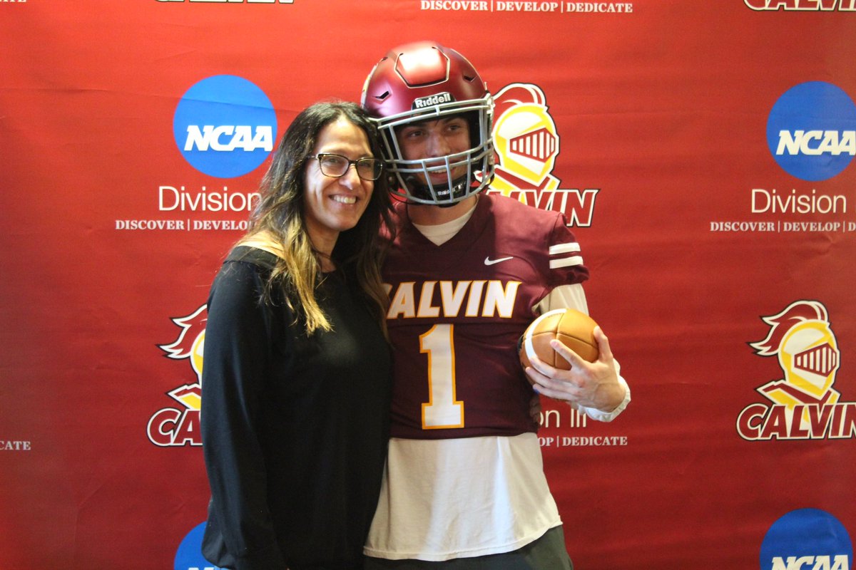 PriorLuca's tweet image. Had a truly awesome day @CalvinKnightsFB ! Loved the plans for the program.. #THEFIRSTCLASS .. Thanks for the hospitality @CoachTrentFigg @CoachBenDixon @jwlawson1