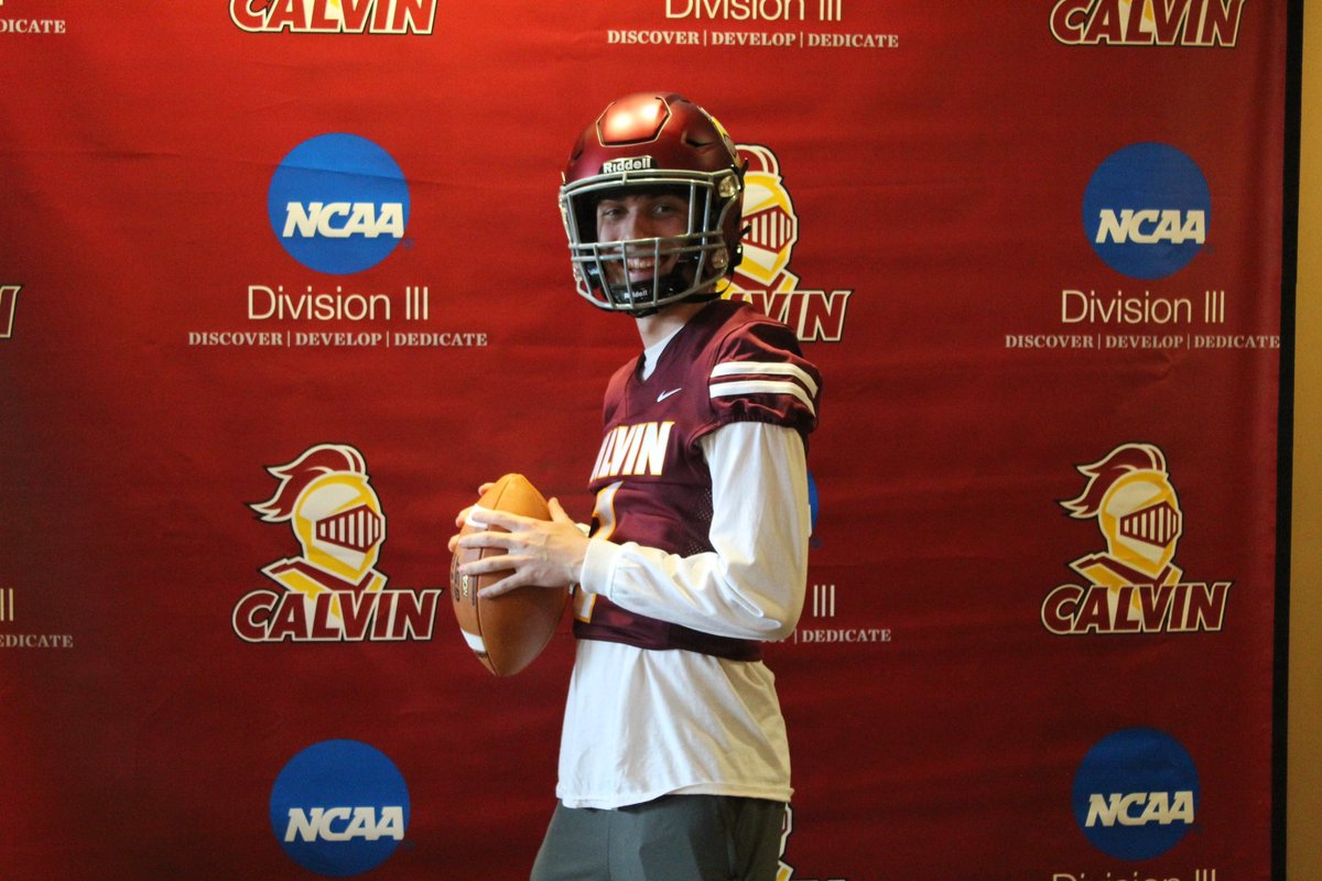 PriorLuca's tweet image. Had a truly awesome day @CalvinKnightsFB ! Loved the plans for the program.. #THEFIRSTCLASS .. Thanks for the hospitality @CoachTrentFigg @CoachBenDixon @jwlawson1
