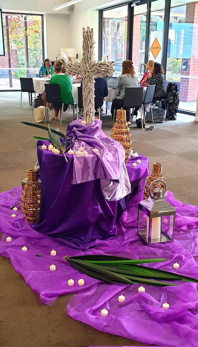 #IWD2023 #MACS2030 Women in Leadership Symposium working with Valerie Hannon on the 5 signposts for a bold and transformational future, lighting the path for our students, and all women seeking to lead our Catholic schools @BishopComensoli