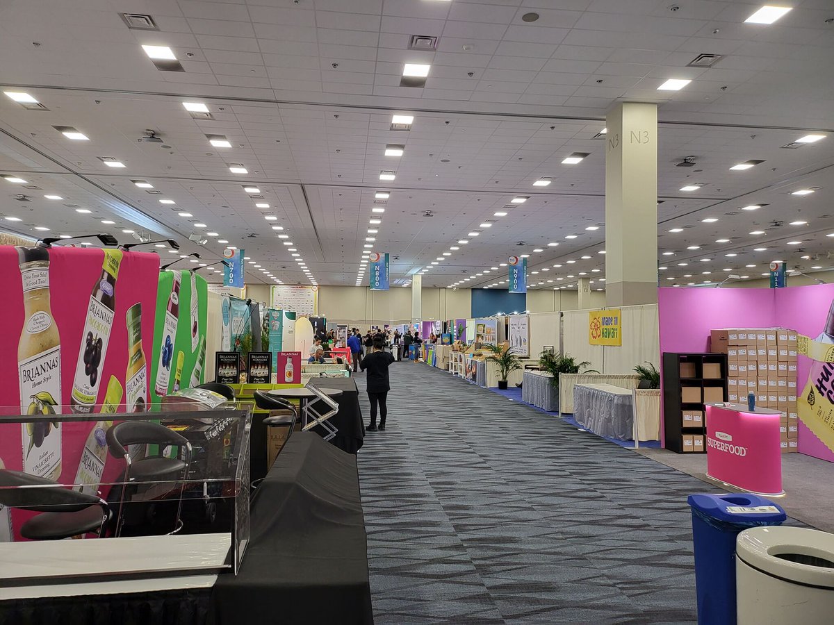 prismlogistics2's tweet image. What a great gathering of amazing companies at Natural Products #expowest. Stop by Allied Distribution or message @jeremyvanpuffelen if you are here. #3pl #logitics bit.ly/3JphdQd