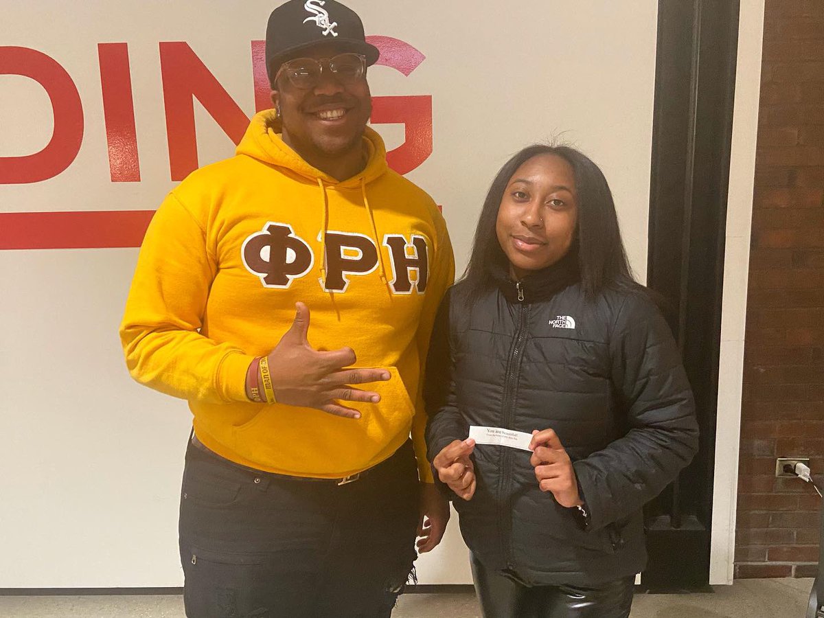 _TheOnyxConnect's tweet image. The men of Phi Rho Eta fraternity inc.
are celebrating International Women’s Day by passing out words of affirmation on campus. Members will be inside the Bone and on the quad until 5 p.m. 

#happyinternationalwomensday  #isuredbirds #isu25 #isu24