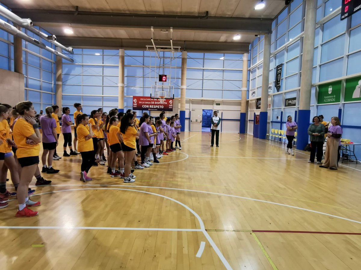ValcudeA's tweet photo. Os traemos un resumen de nuestro
TORNEO DEL DÍA DE LA MUJER💜
Hemos pasado momentos increíbles, con jugadoras, madres y amigas del club.
Gracias @ba_ofelia , @mariaespin87 y @JuanFigueroaCol por acompañarnos en este día tan especial.
#8DeMarzo #Valcude #Alcobendas https://t.co/eP4zW5koQK