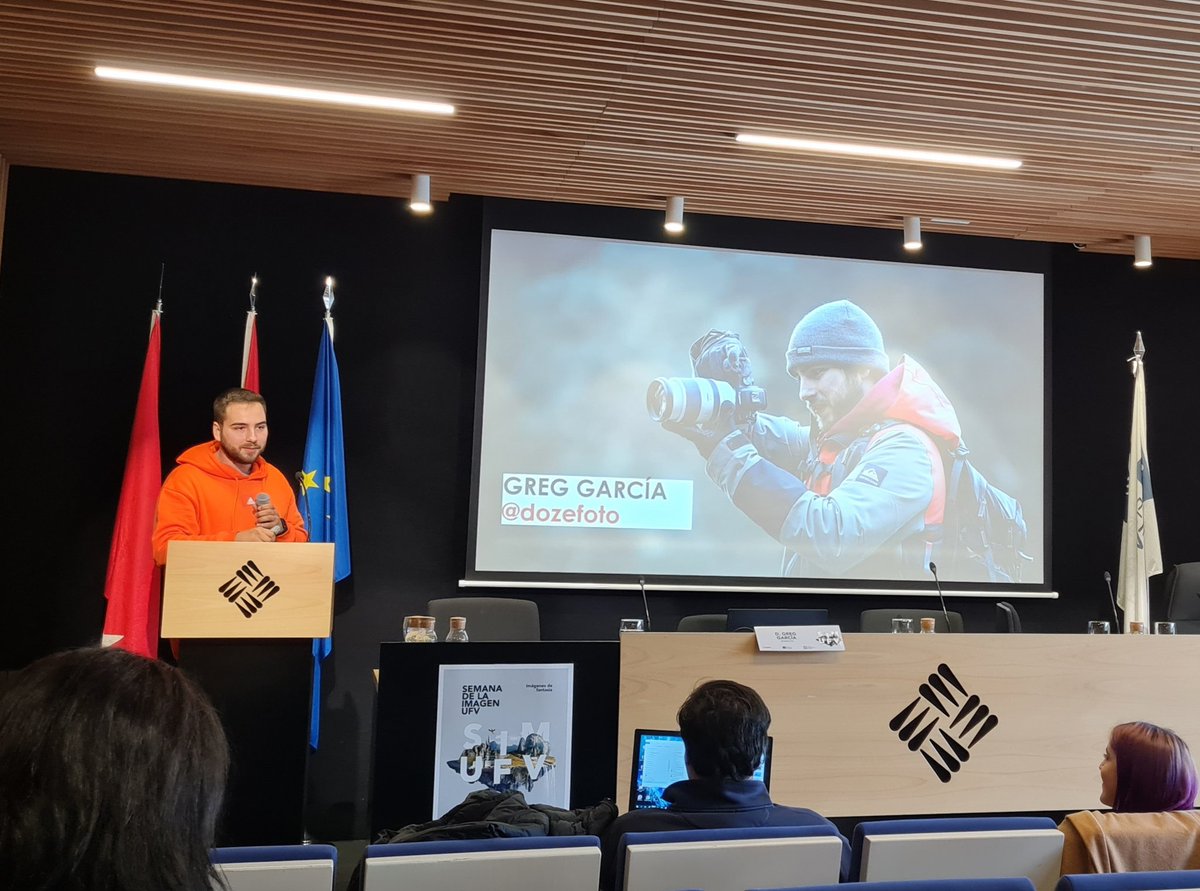 Hoy en la <a href="/ufvmadrid/">Universidad Francisco de Vitoria</a> por motivo de la Semana de la Imagen UFV, hemos podido asistir a la charla impartida <a href="/dozefoto/">Greg García</a> sobre la fotografía y las redes sociales. Ha sido una charla magnífica y personalmente me he podido llevar muchas cosas.