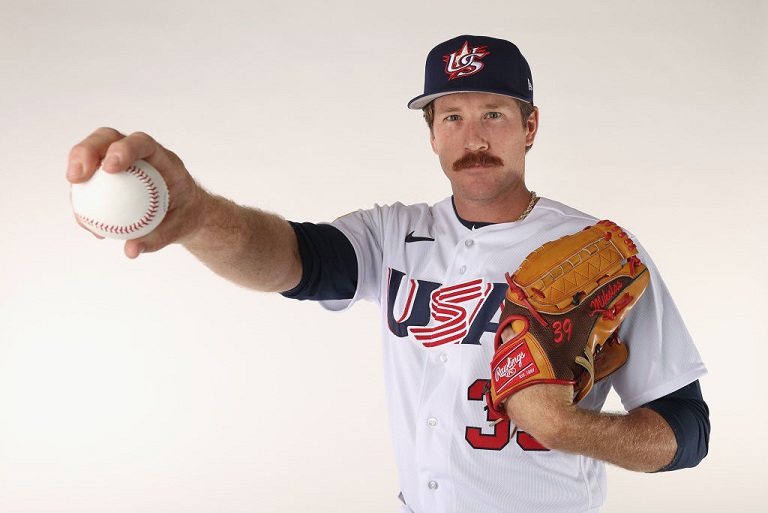 Cardinals's tweet photo. First on the bump for Team USA! 🇺🇸🇺🇸🇺🇸 https://t.co/7u8qZ6Uuno