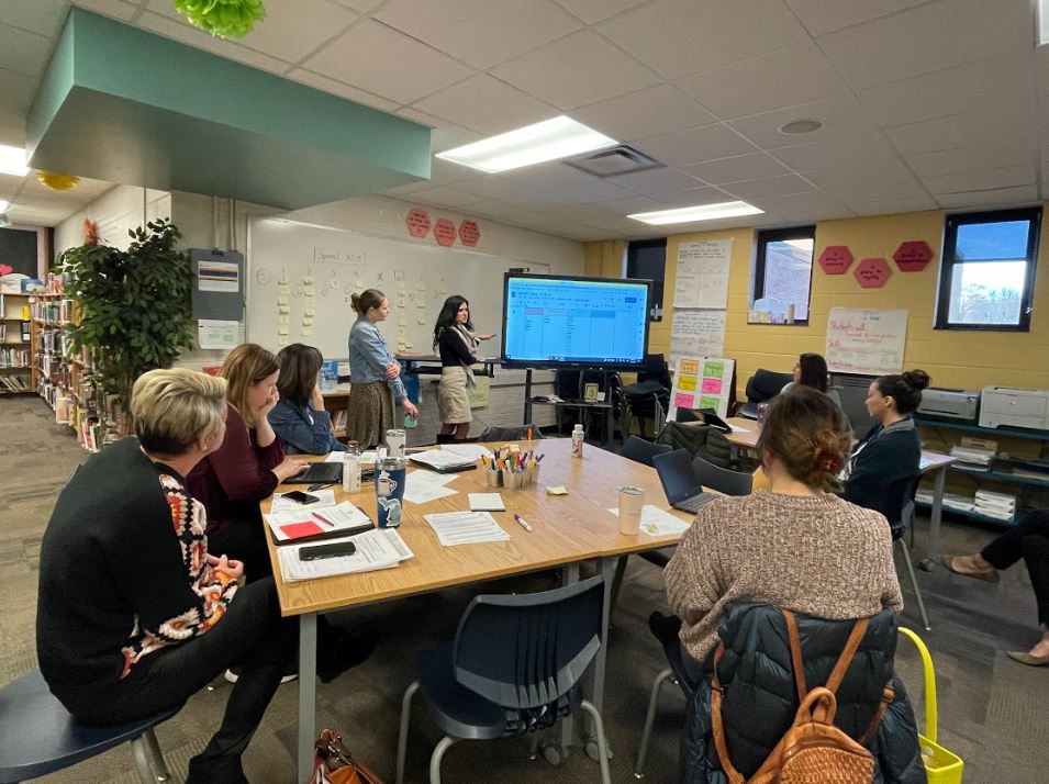 ghapspeach's tweet image. The ultimate show-and-tell is when vertical &quot;dream teams&quot; share their collab efforts around student math learning. We added a dash of #MiMathEssentials in for another layer of what&apos;s next. @SolutionTree @jenn_dienhart @ghschools #cultureofcollaboration