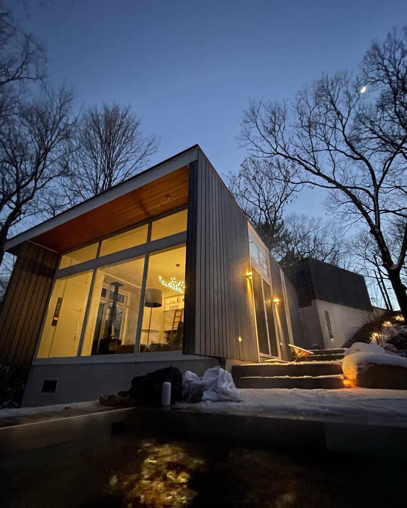 FlavinArchitect's tweet image. A ‘hot tub’ view of the studio/carport we added to a house designed by architect Sarah Harkness, a founding partner of The Architect’s Collaborative (TAC).The house is one of three designed by Ms. Harkness at the Six Moon Hill Community. The structure st… instagr.am/p/Cpi4sdVu8y0/