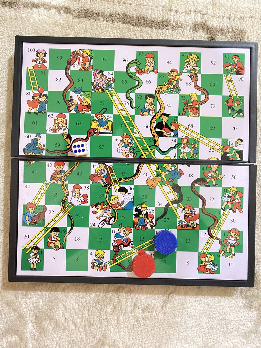 Samaah92's tweet image. Fun late night game with my hubby  @JafarKelani 😂

#snakeandladder 🐍 🪜