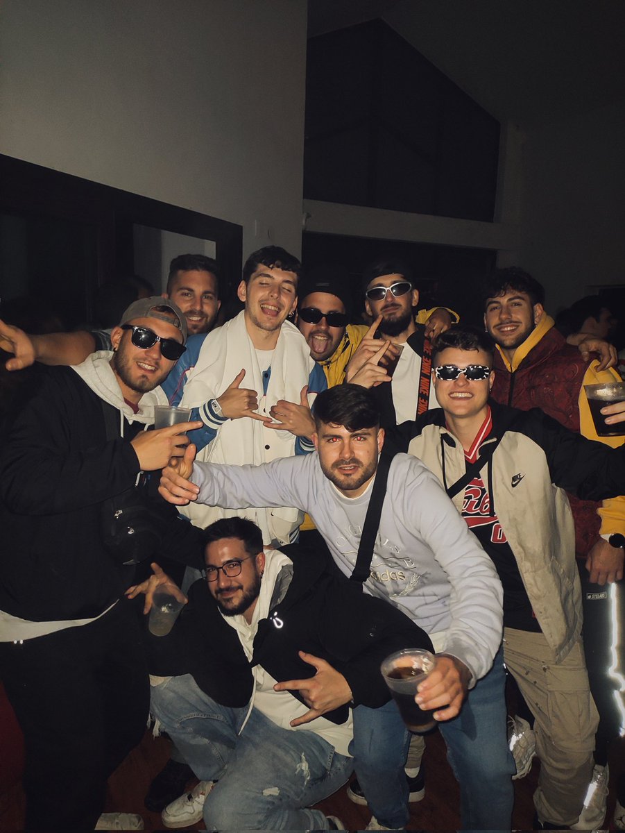 Pabloer_99's tweet photo. After pary's easy s con chavaleria noble del sur https://t.co/HNIM6PVFEB