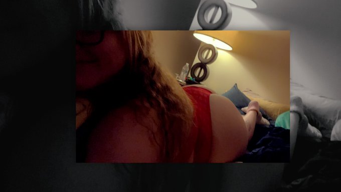 2 pic. lovely in red 💋🤍 https://t.co/fy7LZ3A2lX