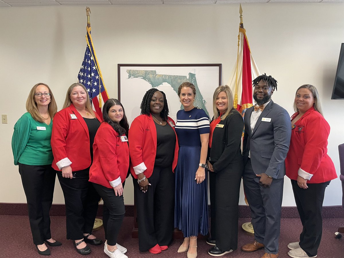 Thank you @jenn_bradley for meeting with us to discuss Community Partnership Schools and spending time with us to discuss the amazing work at Wilkinson CPS. We could not do this without your support and we appreciate you @HelpFLKids