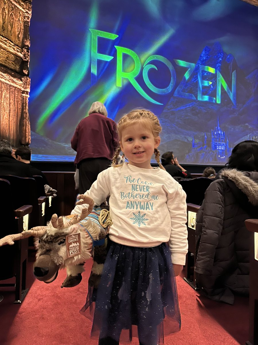 Well I have to say I think my 4 years &amp; 1 day old had better theatre etiquette than some of the adults. 
It’s the theatre 🎭
Don’t talk 
Turn off your phone 
Sit down 🤐🤦🏻‍♀️
<a href="/frozenlondon/">Frozen The Musical</a> #theatre #westend #london