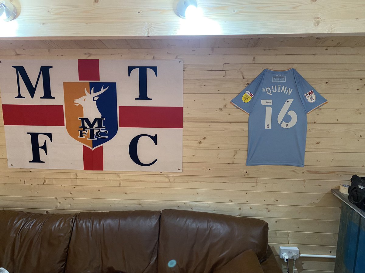 Andrew_Ellis34's tweet photo. @mybriteside big ask but do you having any Mansfield town shirts you worn knocking about you fancy donating to my man cave “The stags head” my nick name was Lormor. 😂 https://t.co/zBQaJTdm8k