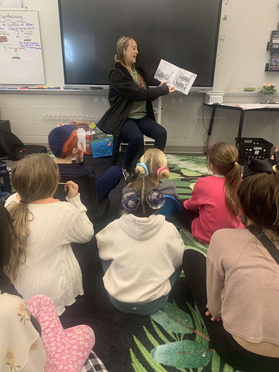 missmacsecond's tweet image. We had a fun wacky hair day today! Thanks to our mystery reader!!!!