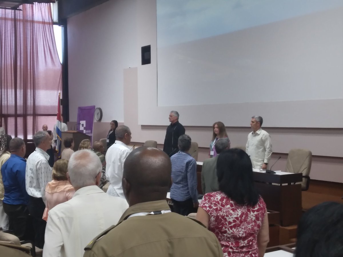 Preside <a href="/DiazCanelB/">Miguel Díaz-Canel Bermúdez</a> clausura de la Segunda Asamblea General de la Unión de Informáticos de #Cuba🇨🇺

#CubaInformatiza
#PasiónXCuba