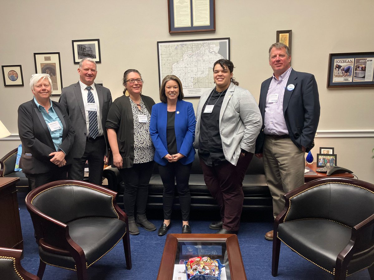 Had a wonderful meeting this morning with <a href="/RepAngieCraig/">Angie Craig</a> talking about a Clean Water Farm Bill. Craig says “I love Kernza.” Us too. Thank you! #GreatLakes <a href="/ForeverGreenUMN/">UMN Forever Green Initiative</a> <a href="/NatureAsMeasure/">The Land Institute</a>