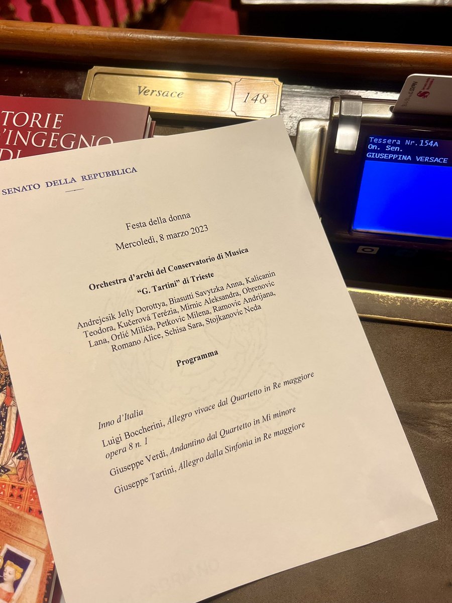 GiusyVersace's tweet photo. #openparlamento
Oggi in #Senato per #8marzo abbiamo avuto un regalo 💝 🌾…
un breve ma intenso momento dedicato all’#arte #musica e #cultura grazie ad un gruppo di #donne di talento!🎻🎼
Grazie ORCHESTRA D’ARCHI CONSERVATORIO DI MUSICA di #TRIESTE @ContsTartini “G.Tartini” 👏🏽👏🏽 https://t.co/juB0Fvvpam