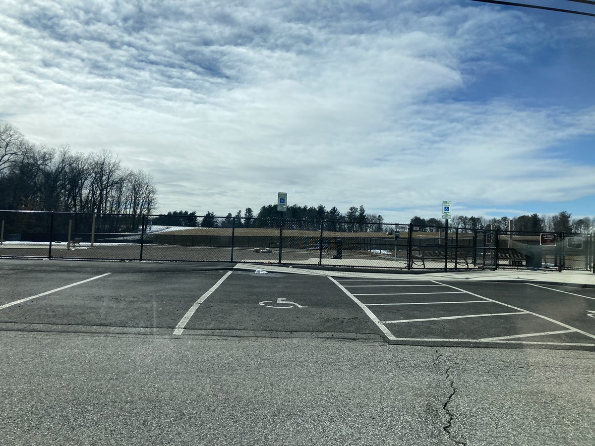 maple_SARAp_'s tweet photo. @TownOfAmherst @Amherst_Paul hello! The dog park is completely cleared of ice and snow. Why is it still closed? Given all of your reasons as to why it was closed in the past, it should be open right now. https://t.co/fSSFgidN80
