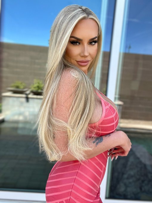 Happy International Women&rsquo;s Day 🤍 https://t.co/cJtw1ZQBj0<a href="/tag/newprofilepic"class="tags"><span>#newprofilepic</span></a>