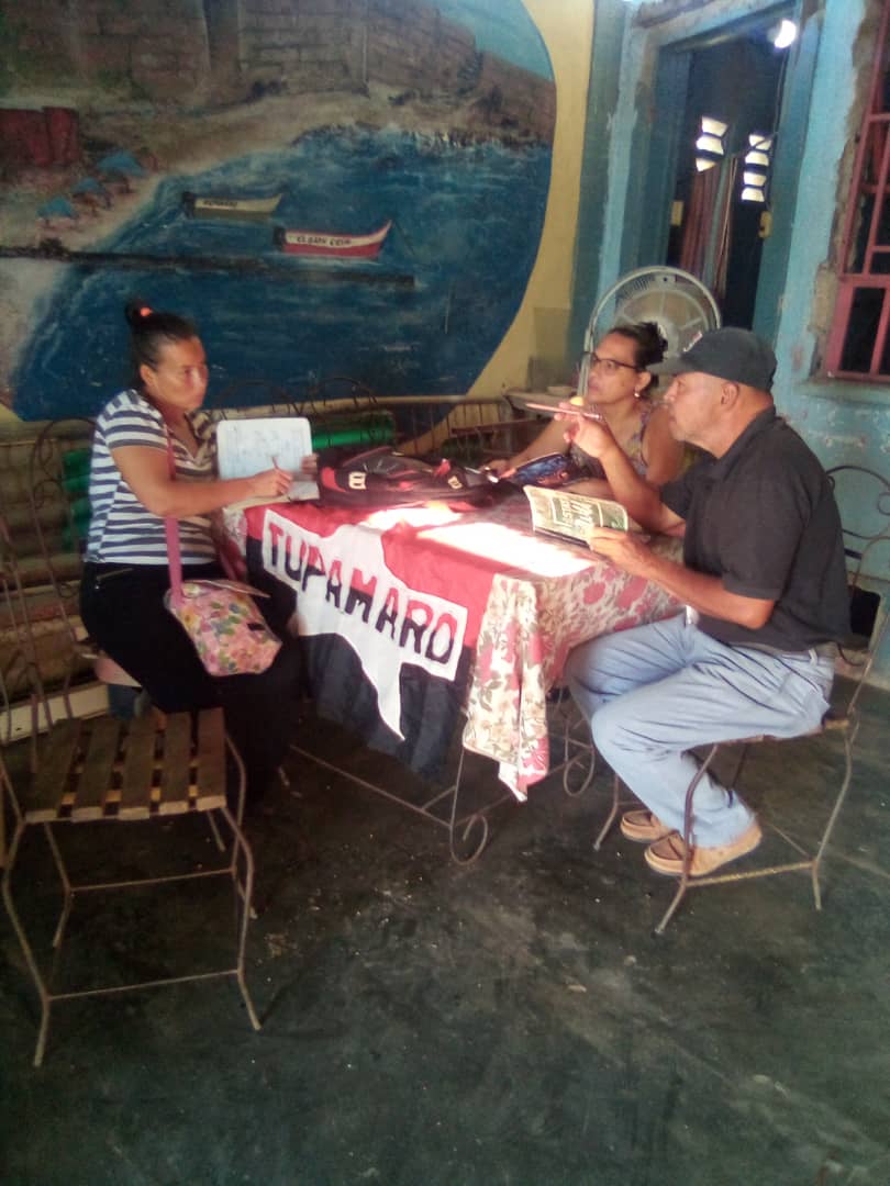 En el Edo. <a href="/Sucre_MRT/">Sucre_MRT</a> la militancia #Tupamaro del  Mpio. <a href="/CsaMRT_/">CsaMRT</a> realizó círculos de estudio partiendo con la entonación de nuestro himno y el análisis coyuntural.
La formación es nuestro día a día para estar en vanguardia por nuestra patria.
#ComumaYProducción
#ChávezFeminista