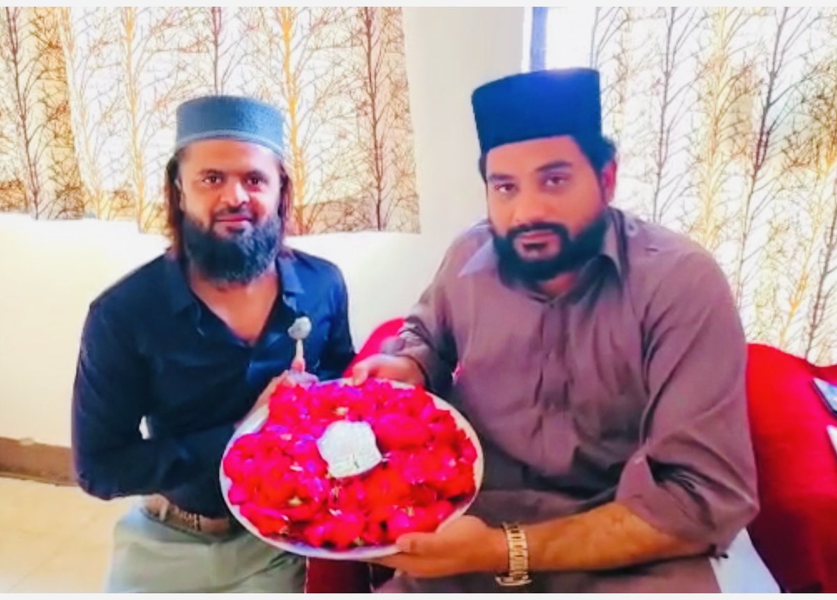 sabrisajjada's tweet photo. Tohid sabri presented the Silver lock in the Holy Dargah of Huzur Makhdoom Alauddin Ali Ahmad Sabir Piya Kaliyari  R.A with the consent of Sajjadanasheen Hazrat Qibla Shah Ali Manzar Aijaz Quddusi Sabri sahab and under the supervision of Sahibzada Hazrat Yavar Manzar Aijaz sabri Sahib May Allah Sabir pak accept his good deeds