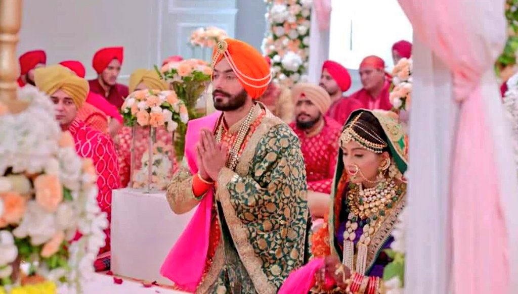CS_SarabMeherFC's tweet photo. Mainu Rab Mileya, Sab Mileya Jab Tu Mileya Mainu 💘 

#ChotiSarrdaarni #MehRab #AviNim #SarabjeetSinghGill #MeherKaurGill #AvineshRekhi #NimritKaurAhluwalia #MehRabMissing #AviNimArmy #Colors #Voot #ChardiKalaVichRehNimrit #Nimritians https://t.co/QLMzP69MCc