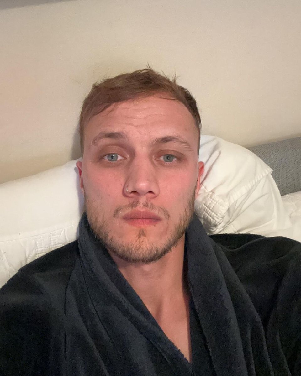 Karl95248190's tweet photo. Feeling lazy this evening…cuddles needed #lazy #tired #sad #lonely #needcuddles #cuddlesneeded #single #gay https://t.co/j3LsbXmeNg
