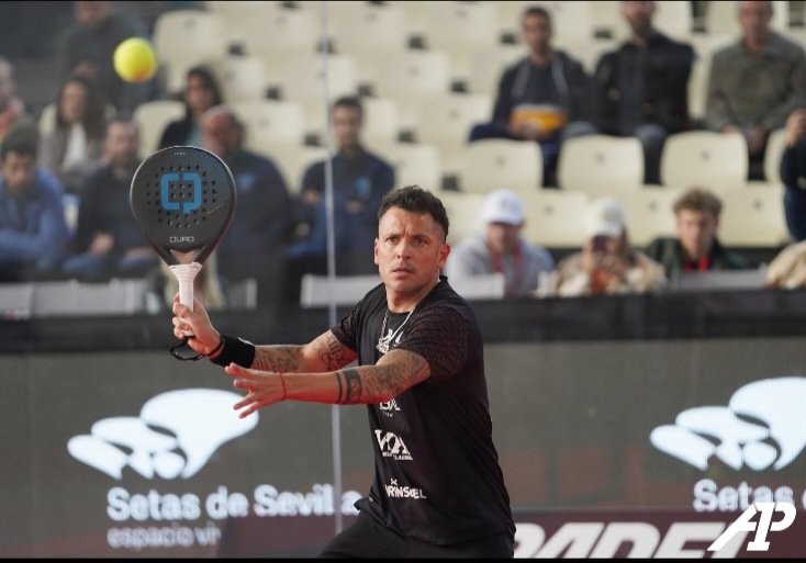 Ganamos un duro partido <a href="/A1PadelOfficial/">A1 Padel</a>
Mañana más @tolito_aguirre <a href="/Inigo_Lopa/">Iñigo Lopez de Aberasturi</a>