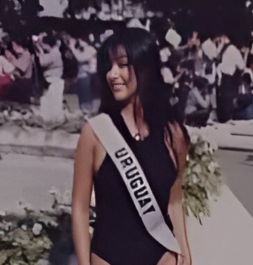 ReinaPinay's tweet photo. Miss Universe Uruguay 1994, Leonora DiBueno
swimsuit press presentation - Manila, Philippines
@MissUniverse @missuruguay 

#MissUniverse #MissUruguay #Uruguay 

📸 @sashesph https://t.co/yEDcAiFUmc