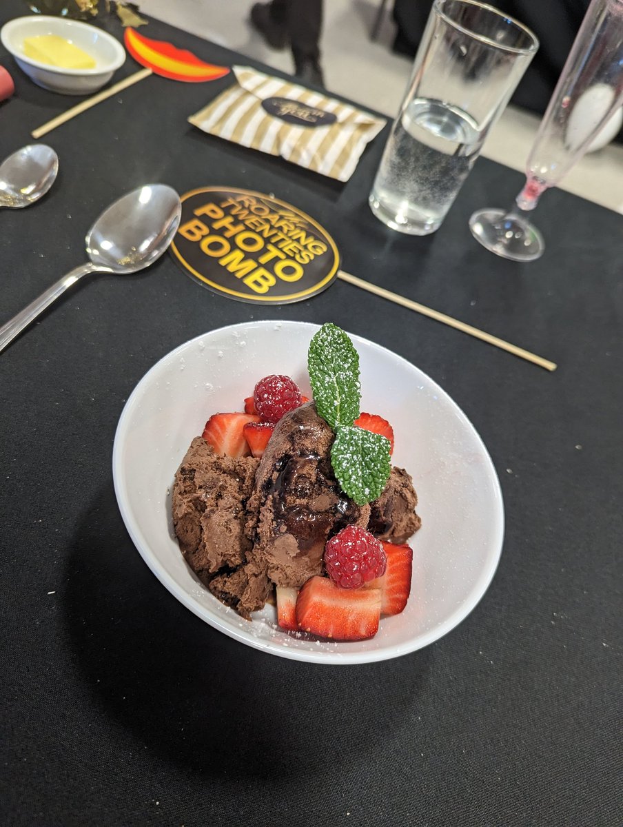 Incredible murder mystery dinner tonight! So much fun and laughter ❤️ thank you to the wonderful events management team 👏 <a href="/MissLoveHFT/">Miss Love</a> #murdermystery #whodunnit