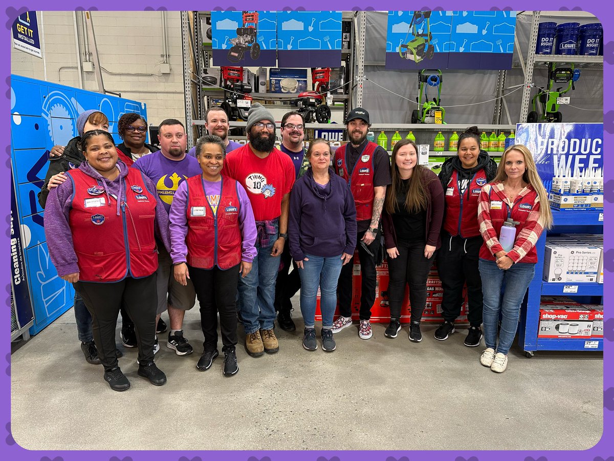 Celebrating #InternationalWomansDay at Lowe’s 86 <a href="/AkyiaSweat/">Akyia</a> <a href="/eric_marler/">Eric Marler</a> <a href="/BenitoKomadina/">Benito.Komadina@Lowes</a> <a href="/BlueBoxR1/">@BlueBoxR1</a>