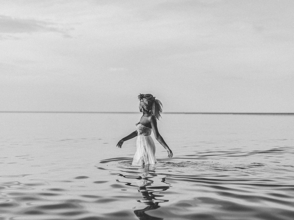 ThatDoubleOKid's tweet photo. Purify yourself in the waters of Lake Erie. https://t.co/URm9pfkjn1