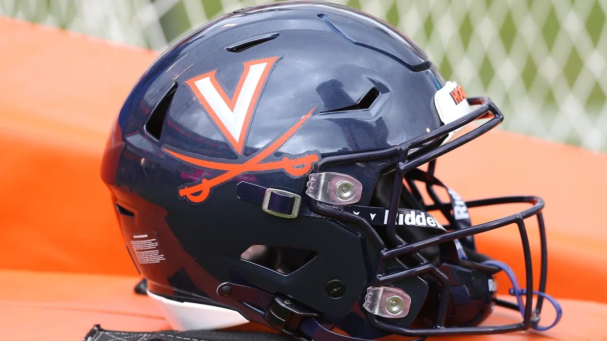 Pugh15Jeremiah's tweet image. I will be at @UVAFootball March 14th! Cant wait to get on campus! #GoHoos #UVAstrong 

@CoachSintim @CoachBWolfe @Coach_TElliott @CoachNice_SMHS
