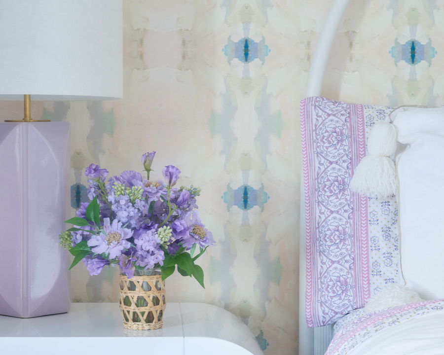 DianeJamesHome's tweet photo. Fresh in for Spring 2023! Meet one of our newest additions named BLOOMS Lullaby... Place this charming bouquet by your bedside and wake up to the beauty of flowers every day.
📷 @janebeilesphoto

#flowers #fauxflowers #bedroomgoals #bedside #homedecor #interiordesign #springflo https://t.co/JhJRHSqmcJ