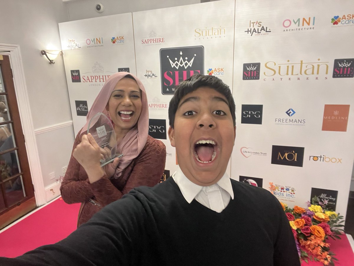 π«π π΅πππππ π¨πππ (@drnighatarif) on Twitter photo Yeaaahhhhh β¦.mum got an Honorary Award <a href="/SHEAwards/">SHEAwardsUK</a> for #WomensHealth
#selfie #motherson #InternationalWomenDay
<a href="/WellbeingofWmen/">Wellbeing of Women</a> Yeaaahhhhh β¦.mum got an Honorary Award <a href="/SHEAwards/">SHEAwardsUK</a> for #WomensHealth
#selfie #motherson #InternationalWomenDay
<a href="/WellbeingofWmen/">Wellbeing of Women</a>