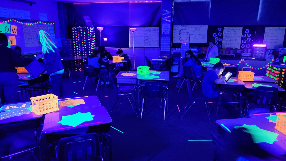 I'm not sure there is a better way to do math! The kids love it, the teacher loves it and they are learning!
#glowday