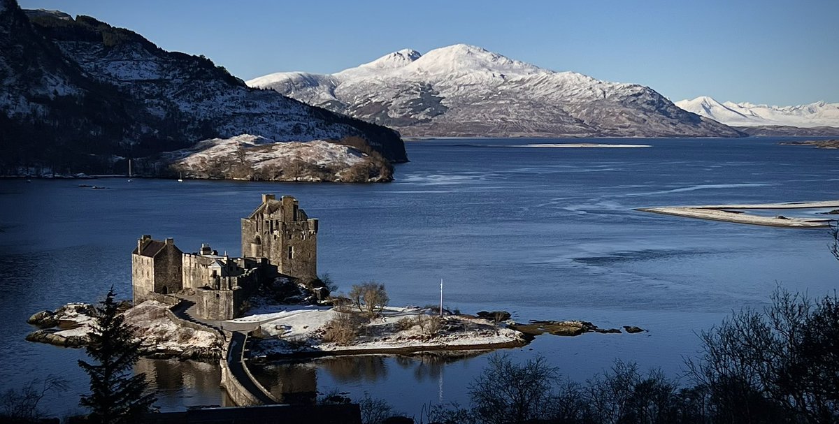 Eilean Donan Castle (@1eileandonan) on Twitter photo Come see the majesty of the Scottish highlands in every season. The weather might be cold, but you’ll be assured of a warm welcome! The fire’s on and waiting for you! 🔥
<a href="/VisitScotland/">VisitScotland</a>
#Scotland
#eileandonancastle
Image by <a href="/DRWPhotography1/">DRW Photography</a> Come see the majesty of the Scottish highlands in every season. The weather might be cold, but you’ll be assured of a warm welcome! The fire’s on and waiting for you! 🔥
<a href="/VisitScotland/">VisitScotland</a>
#Scotland
#eileandonancastle
Image by <a href="/DRWPhotography1/">DRW Photography</a>