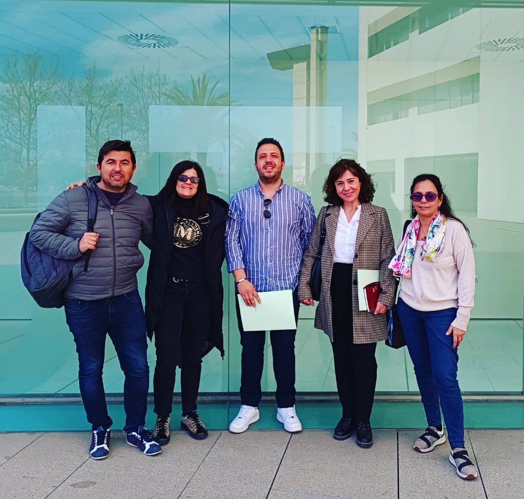 GVAhgandia's tweet photo. 🟣 Treballadors del Centre de Salut Pública de Gandia, del servei d‘Urgències de l’Hospital i d‘Atenció Primària del Departament han rebut hui formació del programa #SIVIO per a la detecció i actuació sanitària front a la violència de génere. #8M https://t.co/K9XWfozPvM